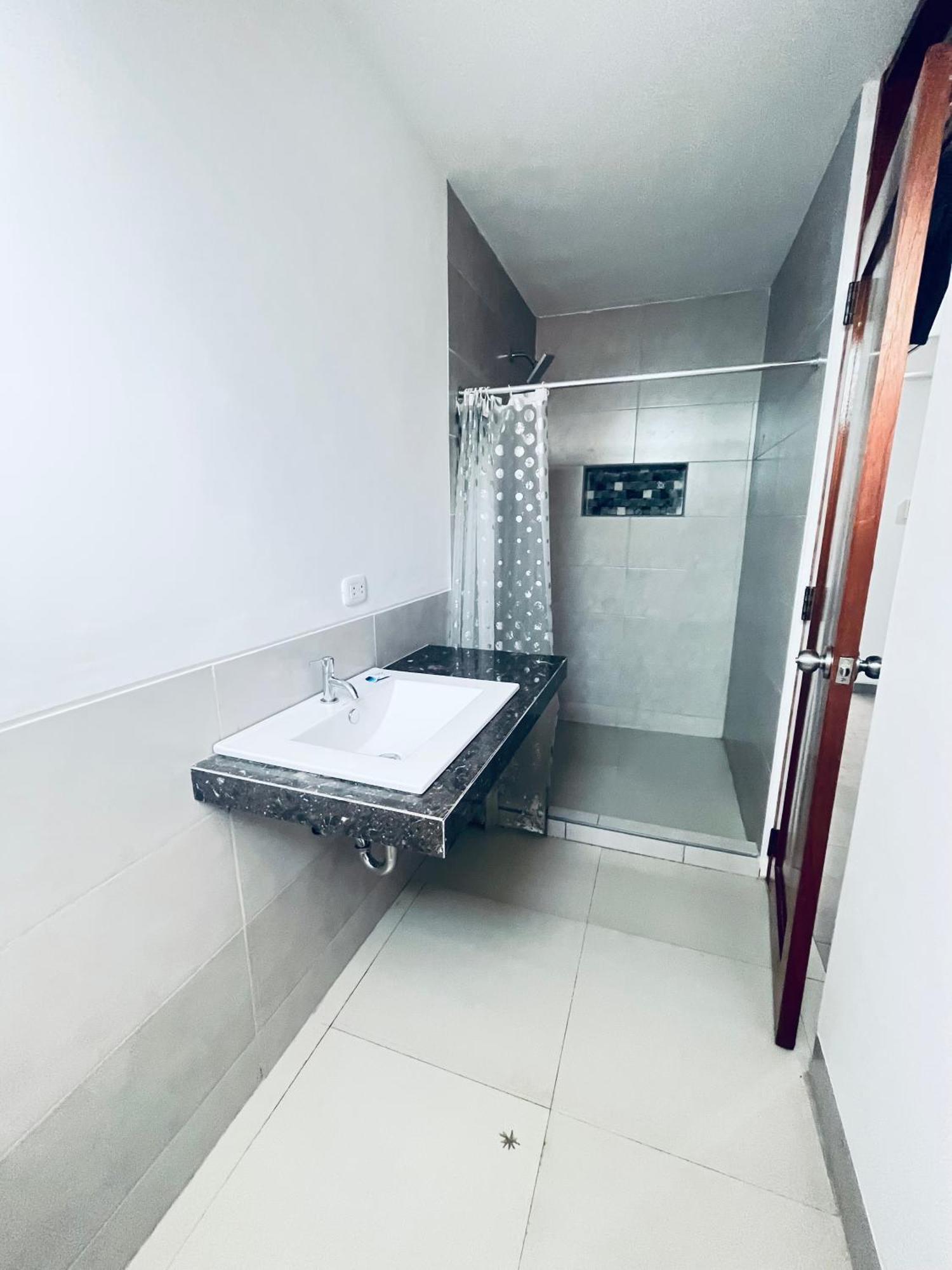 Hotel Villa Santa Ana Quillabamba エクステリア 写真